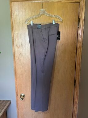 ds by Scarlett Straight-Leg Dress Pants in Taupe